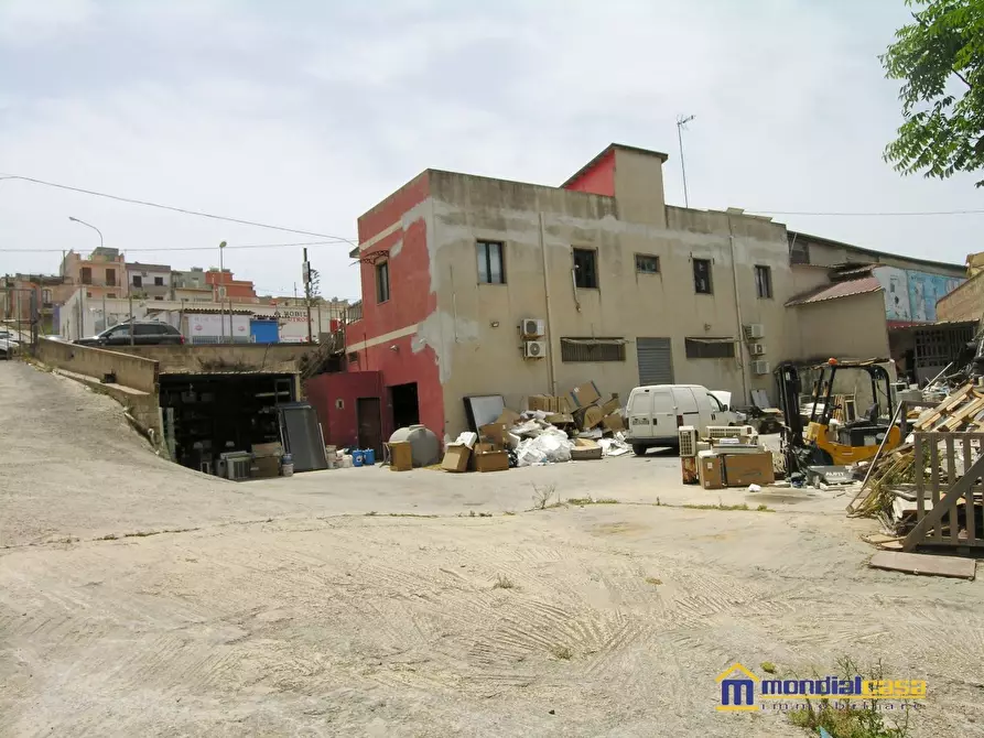 Immagine 8 di Negozio in vendita  a Pachino