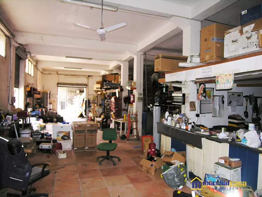 Immagine 7 di Negozio in vendita  a Pachino