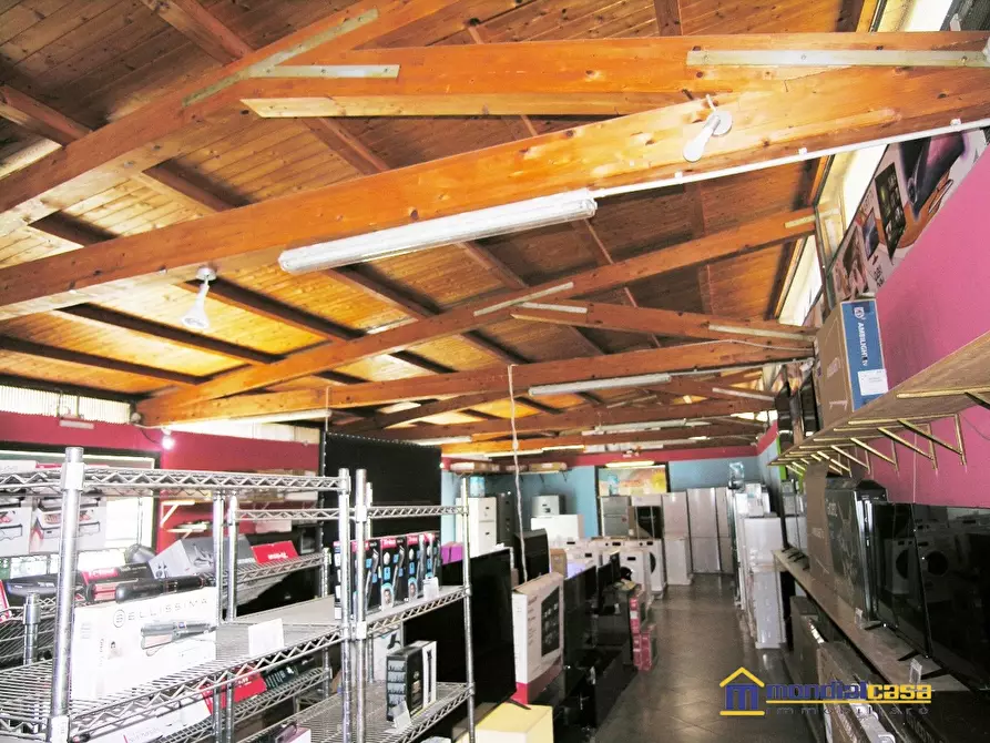 Immagine 5 di Negozio in vendita  a Pachino