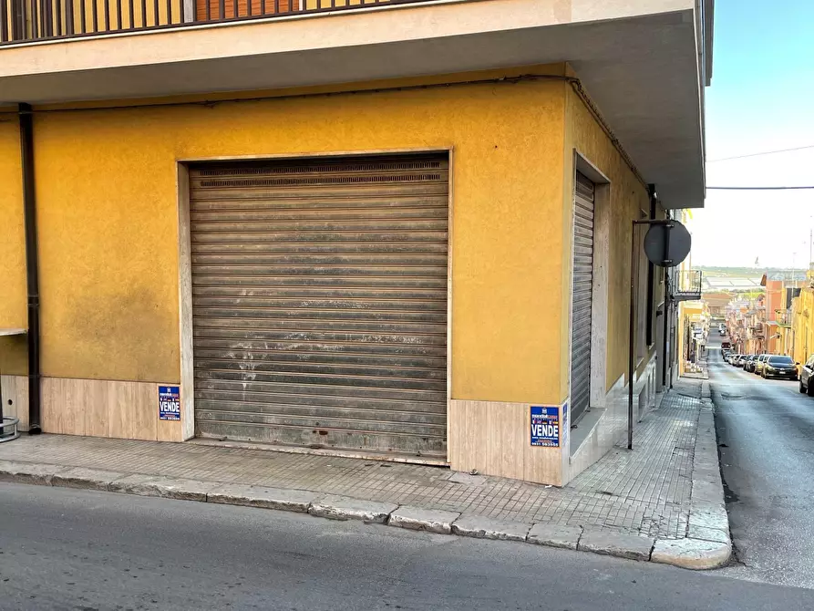 Immagine 2 di Negozio in vendita  a Pachino