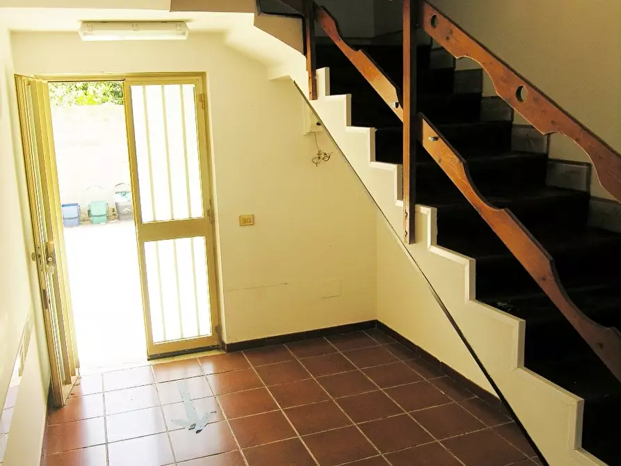 Immagine 8 di Negozio in vendita  a Pachino