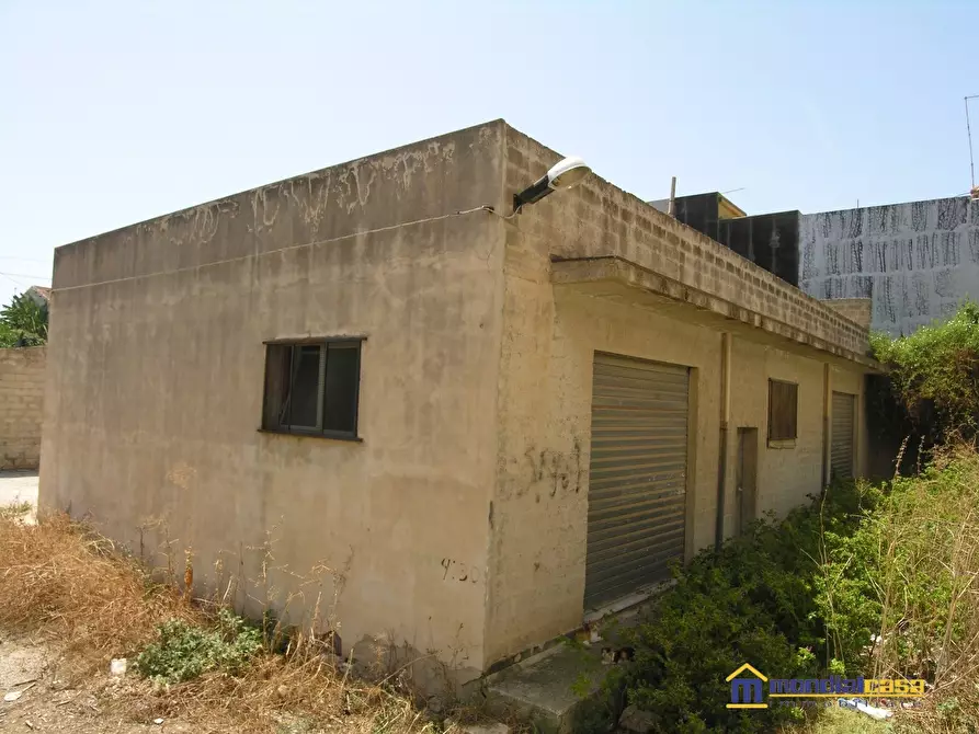 Immagine 9 di Negozio in vendita  a Pachino