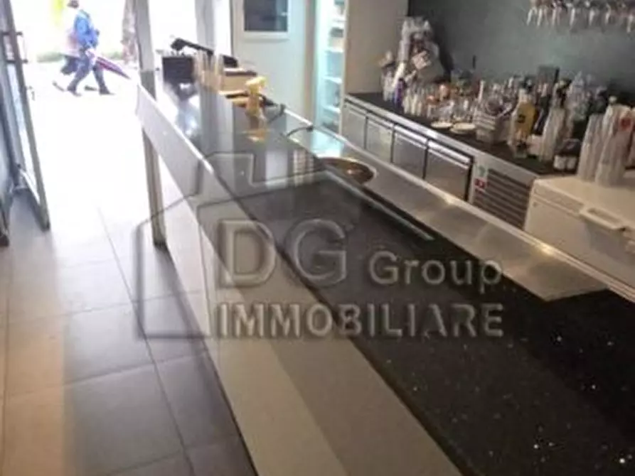 Immagine 6 di Negozio in vendita  a Alcamo