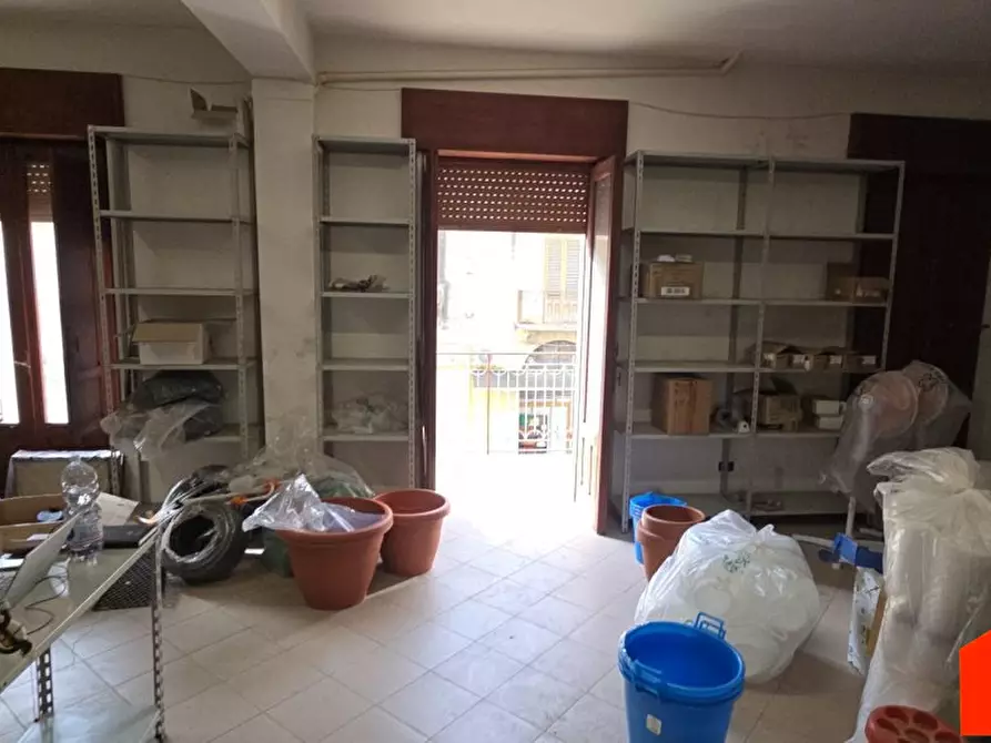 Immagine 4 di Negozio in vendita  a Calatafimi