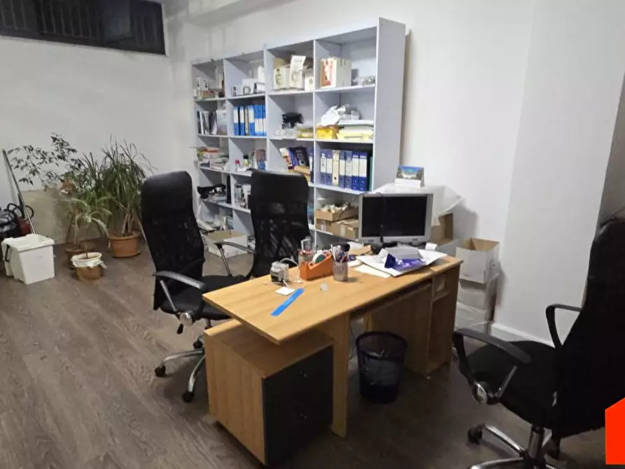 Immagine 9 di Negozio in vendita  a Alcamo