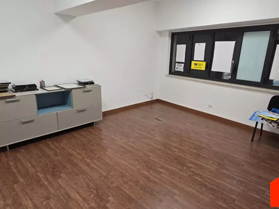 Immagine 1 di Negozio in vendita  a Alcamo