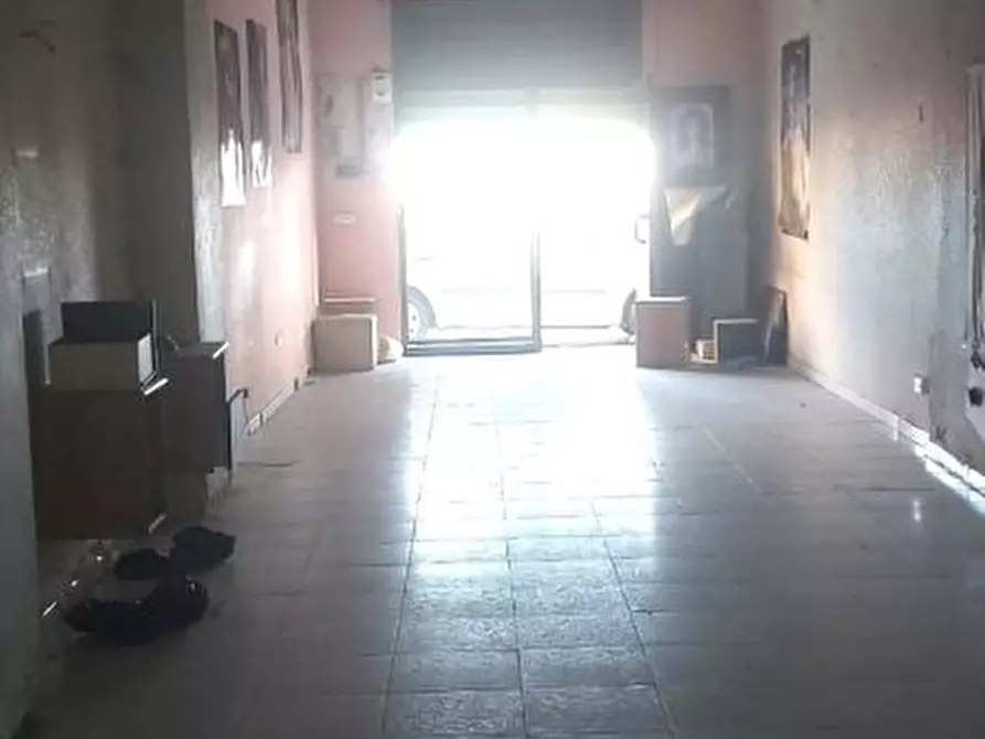 Immagine 7 di Negozio in vendita  63 a Messina