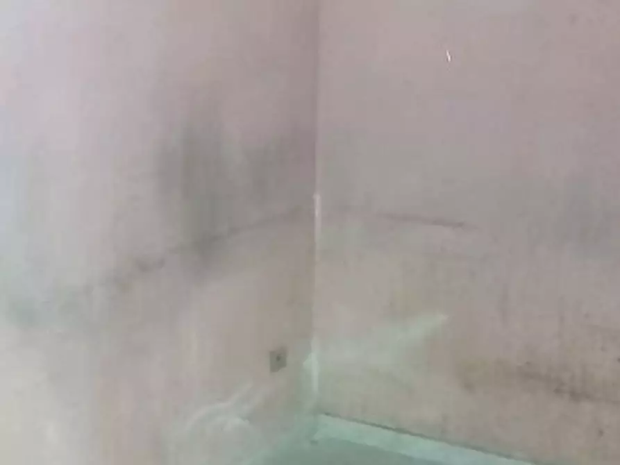 Immagine 8 di Negozio in vendita  63 a Messina