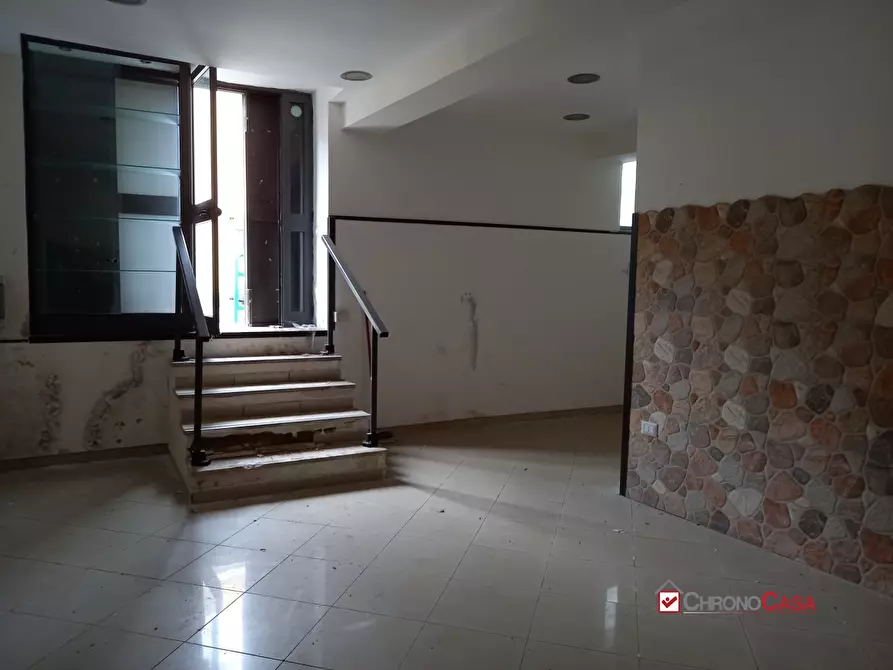Immagine 8 di Negozio in vendita  a Messina