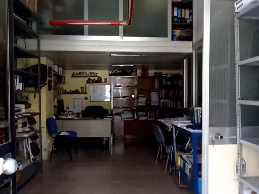 Immagine 2 di Negozio in vendita  20 a Messina