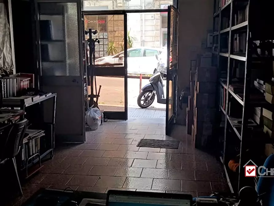 Immagine 5 di Negozio in vendita  20 a Messina