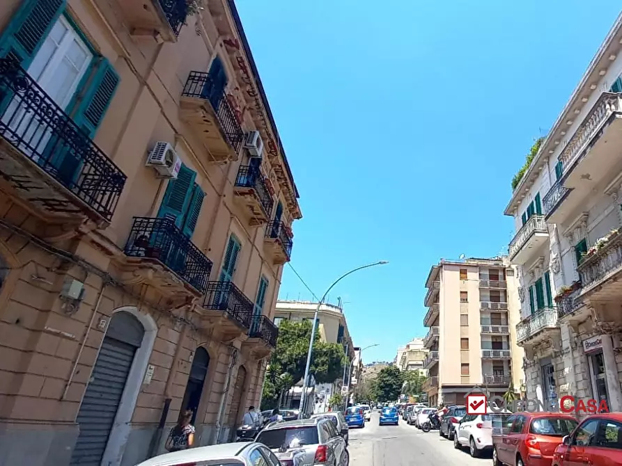 Immagine 7 di Negozio in vendita  20 a Messina