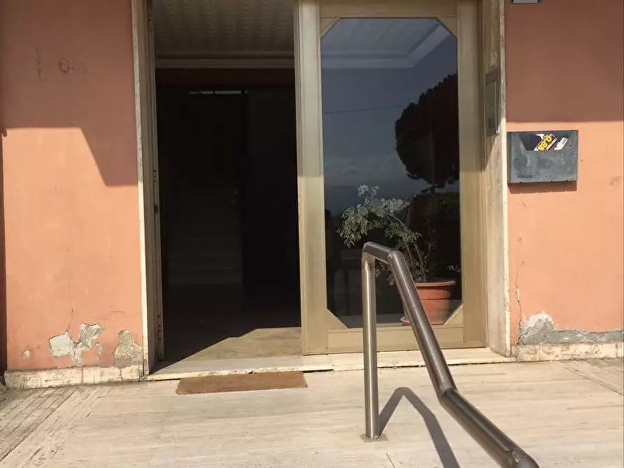 Immagine 2 di Negozio in vendita  a Messina