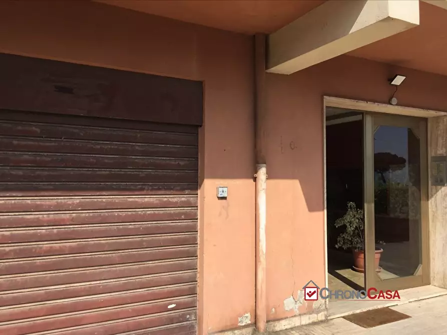 Immagine 4 di Negozio in vendita  a Messina