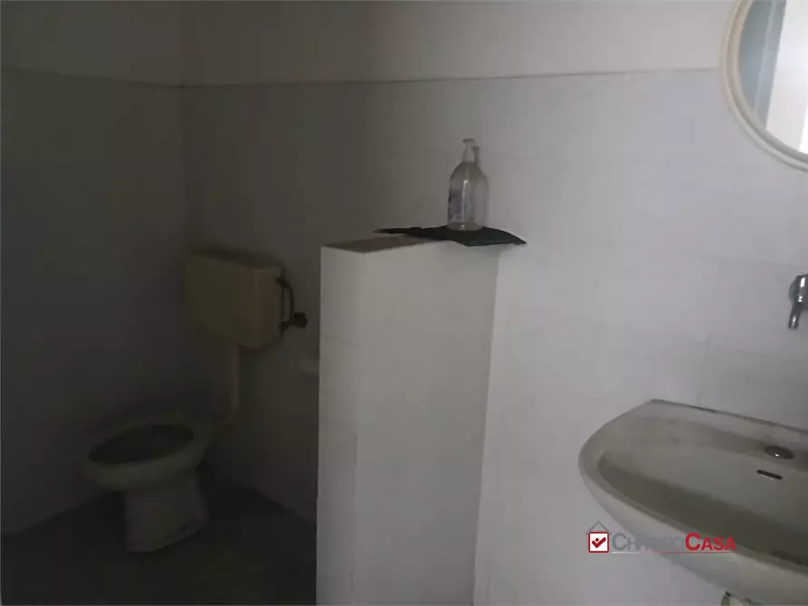 Immagine 2 di Negozio in vendita  a Messina