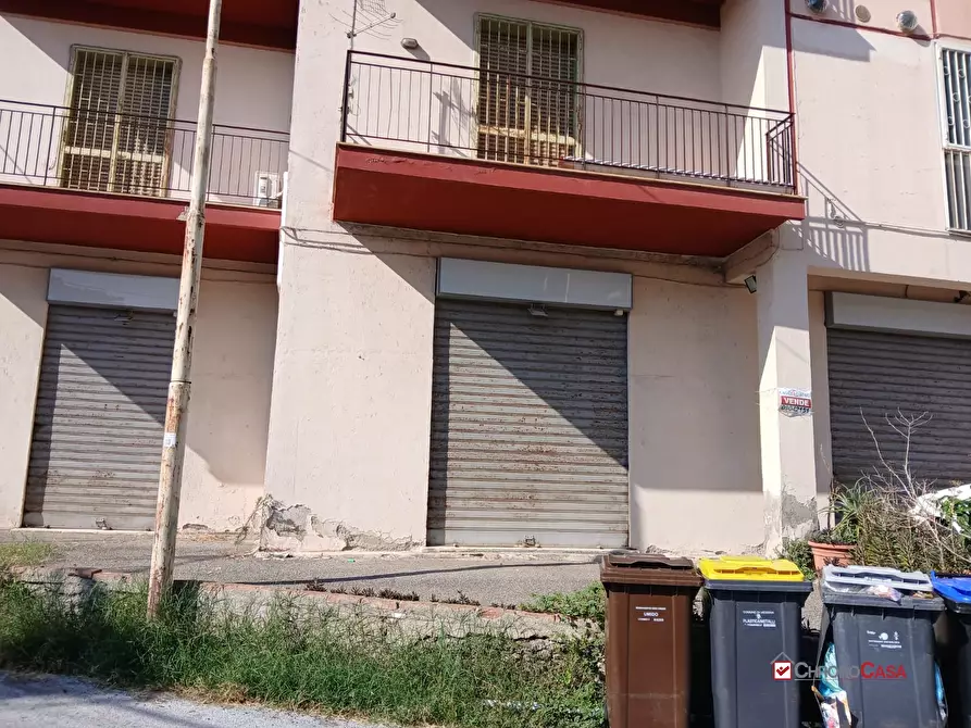 Immagine 3 di Negozio in vendita  a Messina