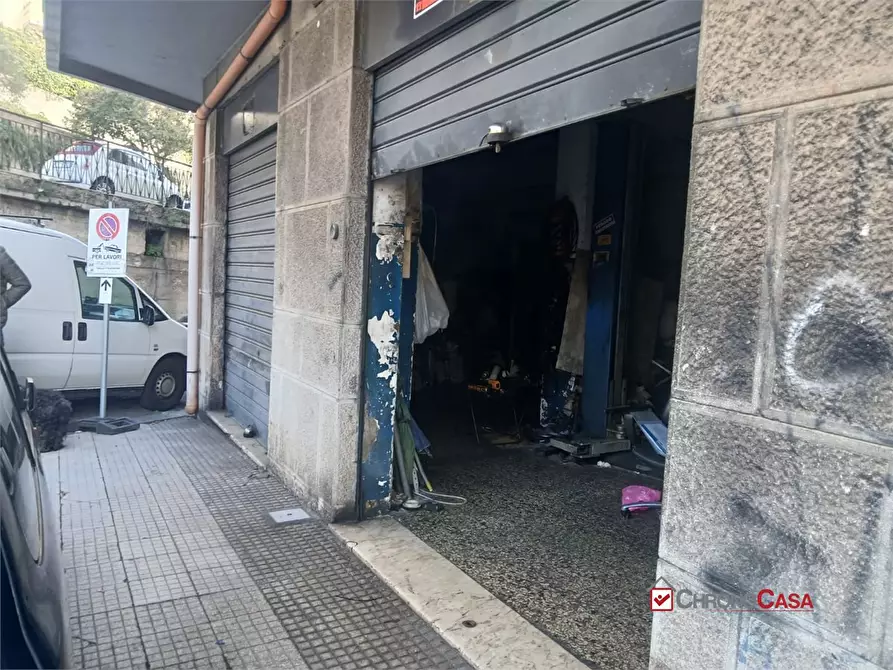 Immagine 7 di Negozio in vendita  a Messina