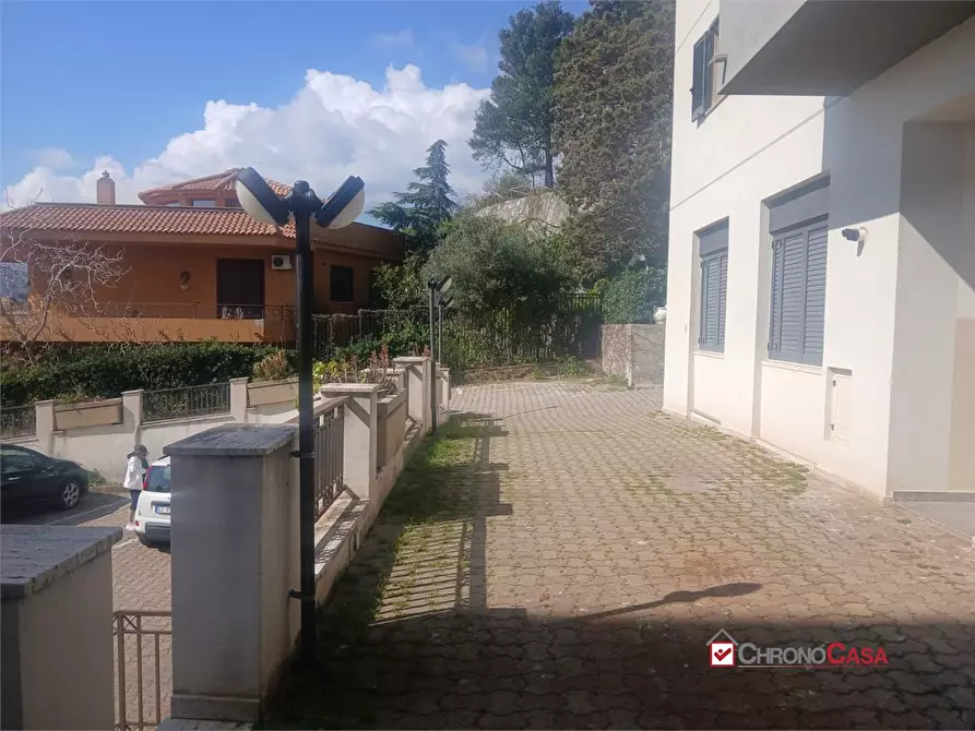 Immagine 5 di Negozio in vendita  a Messina