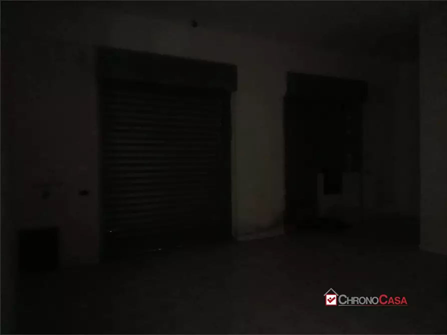 Immagine 4 di Negozio in vendita  a Messina