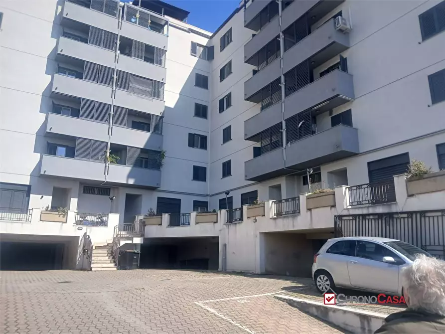 Immagine 1 di Negozio in vendita  a Messina