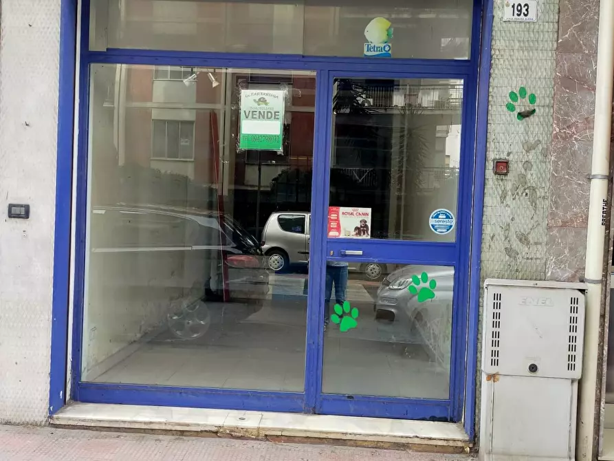 Immagine 3 di Negozio in vendita  a Messina