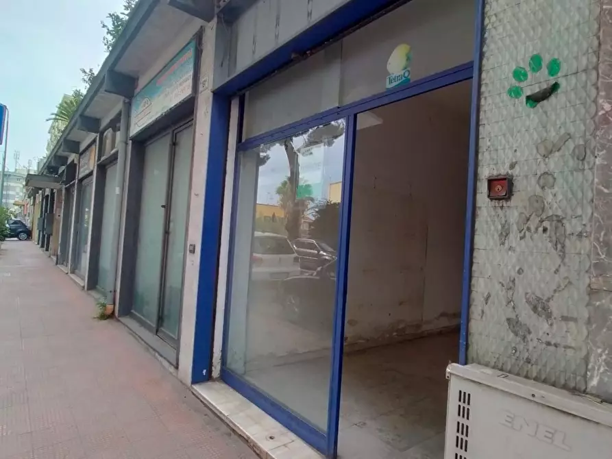 Immagine 2 di Negozio in vendita  a Messina