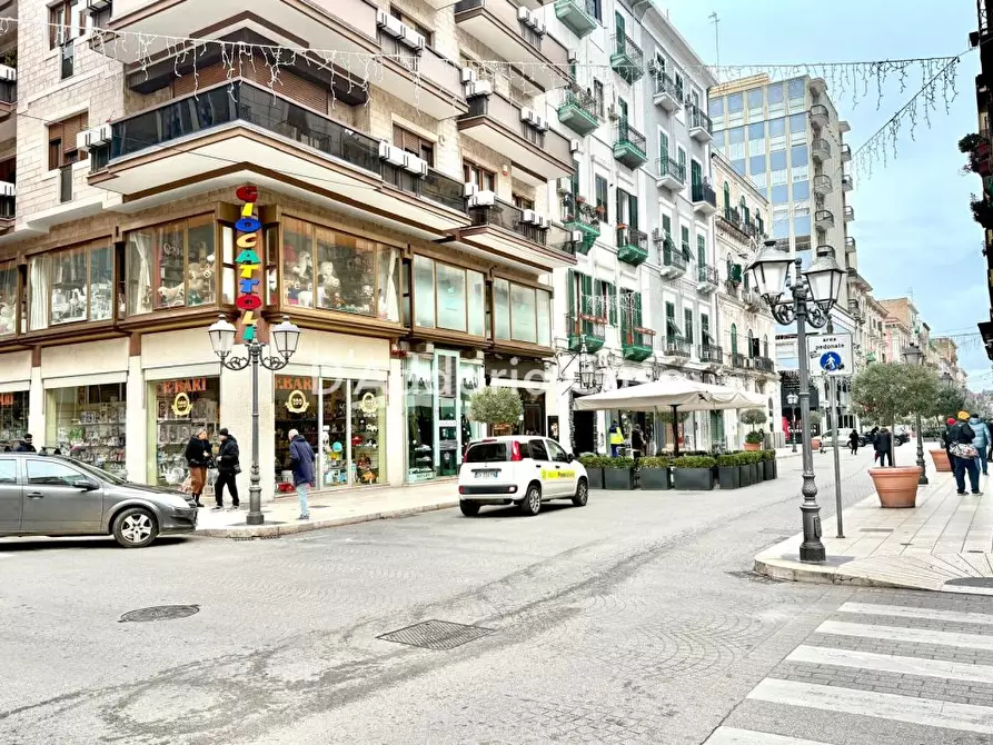 Immagine 9 di Negozio in vendita  21 a Taranto