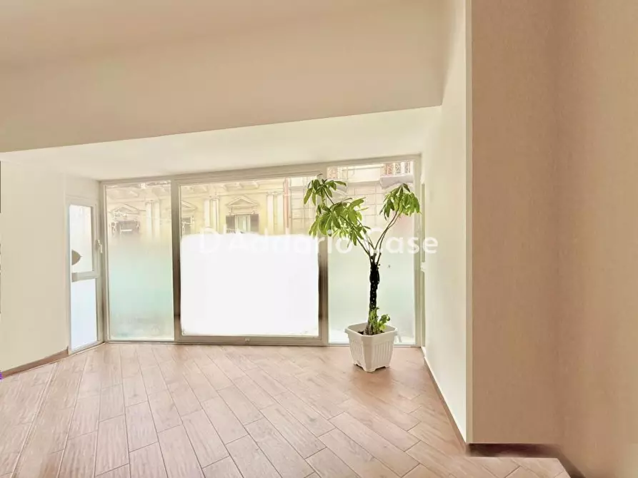 Immagine 2 di Negozio in vendita  21 a Taranto