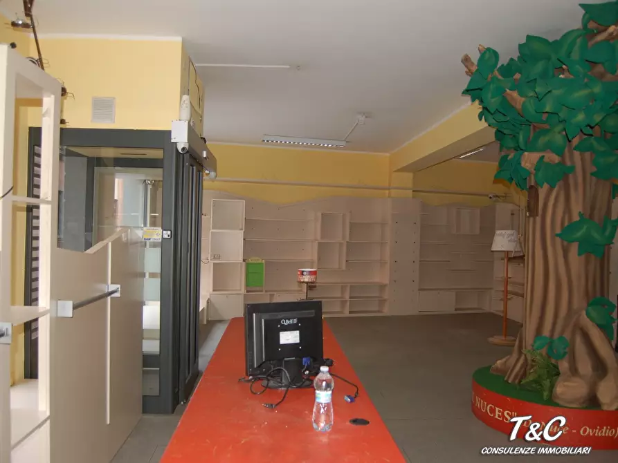 Immagine 4 di Negozio in vendita  3 a Settimo Torinese