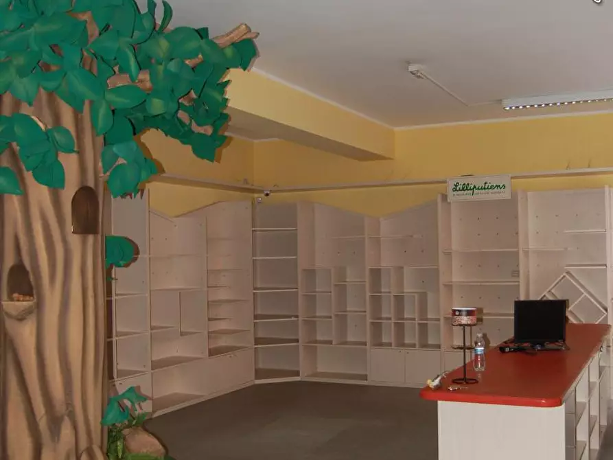 Immagine 3 di Negozio in vendita  3 a Settimo Torinese