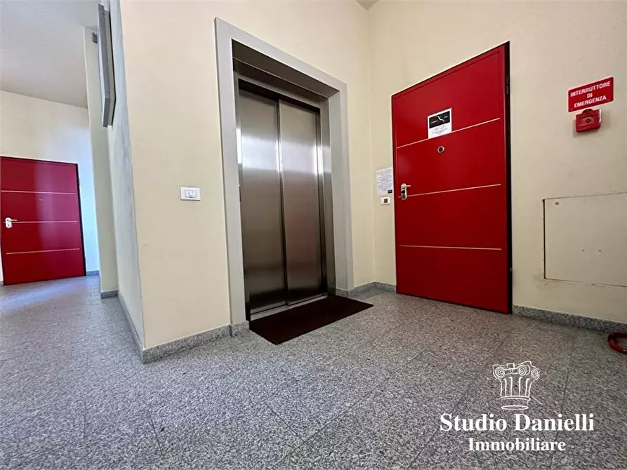 Immagine 8 di Loft/Open space in vendita  1 a Carate Brianza