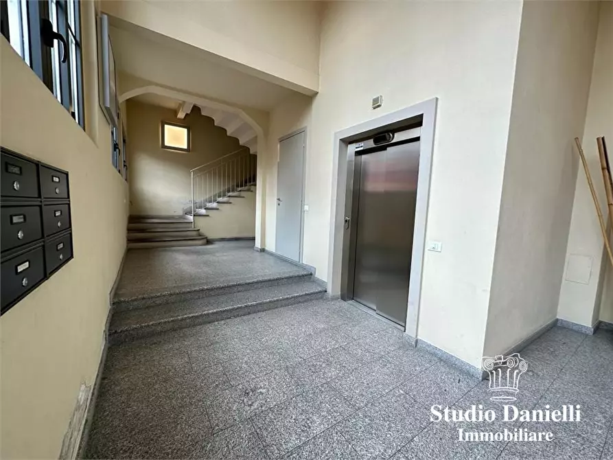Immagine 4 di Loft/Open space in vendita  1 a Carate Brianza