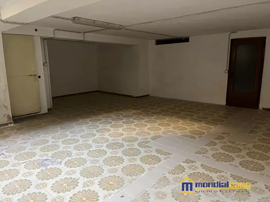 Immagine 5 di Magazzino in vendita  a Pachino