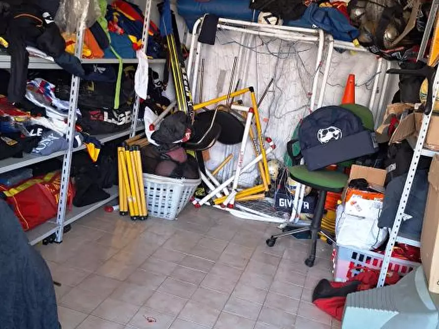 Immagine 4 di Magazzino in vendita  210 a Messina