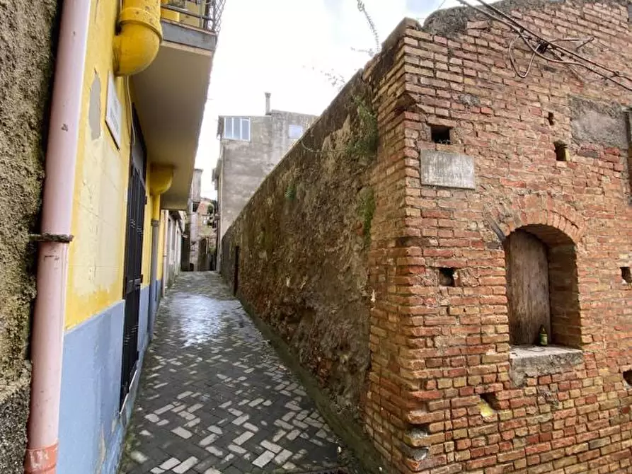 Immagine 3 di Magazzino in vendita  a San Pier Niceto