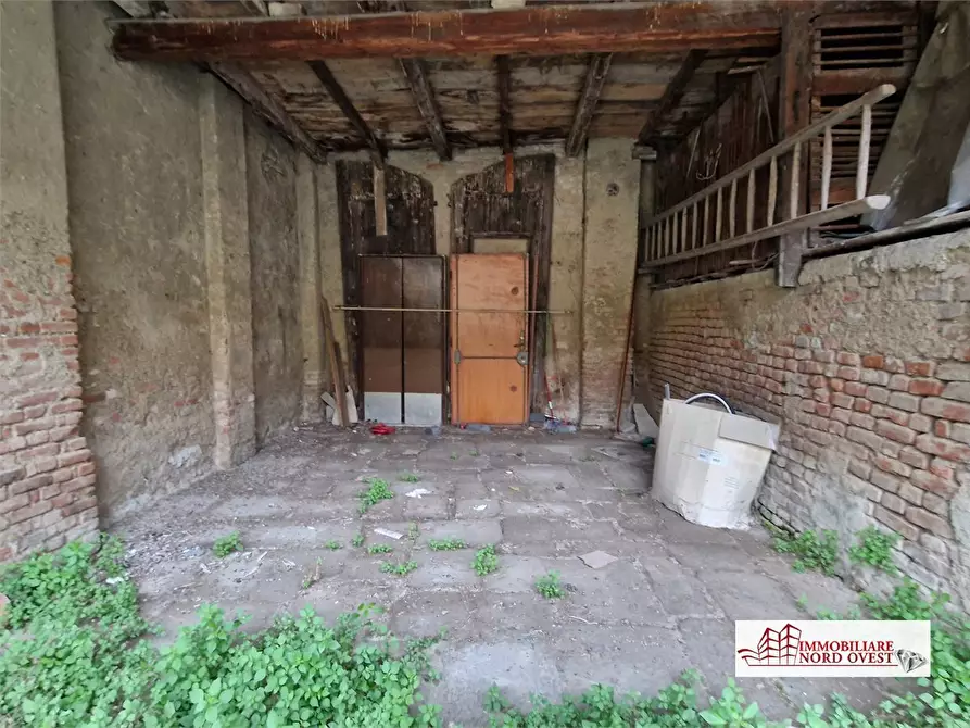 Immagine 3 di Magazzino in vendita  SNC a Cornaredo