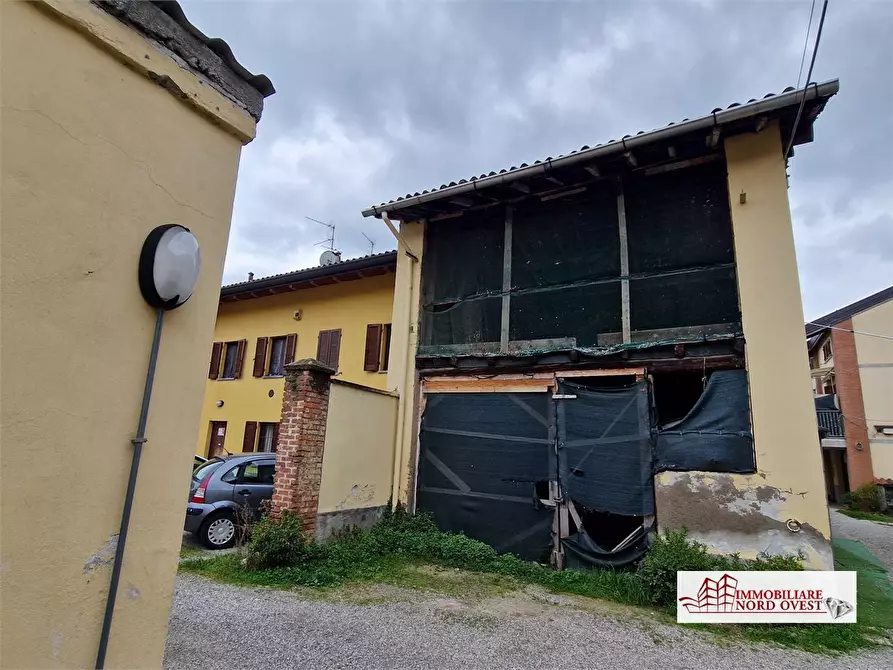 Immagine 2 di Magazzino in vendita  SNC a Cornaredo