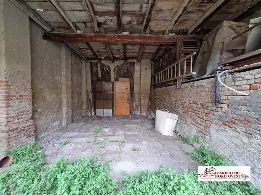 Immagine 4 di Magazzino in vendita  SNC a Cornaredo