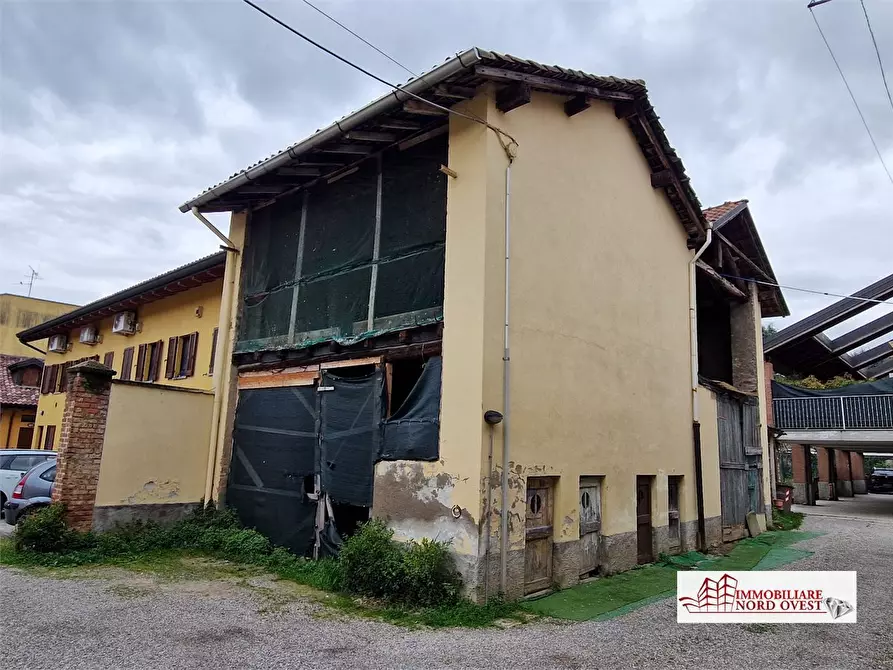 Immagine 1 di Magazzino in vendita  SNC a Cornaredo