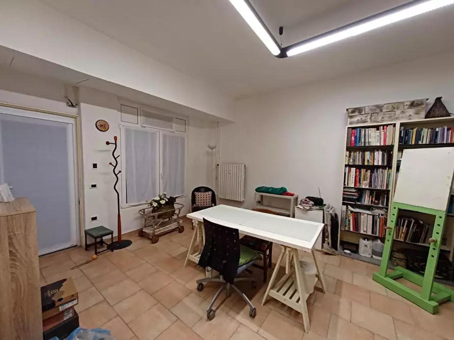 Immagine 10 di Magazzino in vendita  18 a Milano