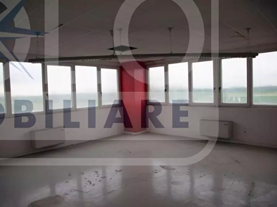 Immagine 4 di Magazzino in vendita  11 a Romano Di Lombardia