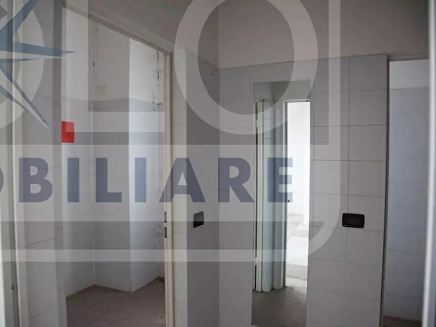 Immagine 10 di Magazzino in vendita  11 a Romano Di Lombardia