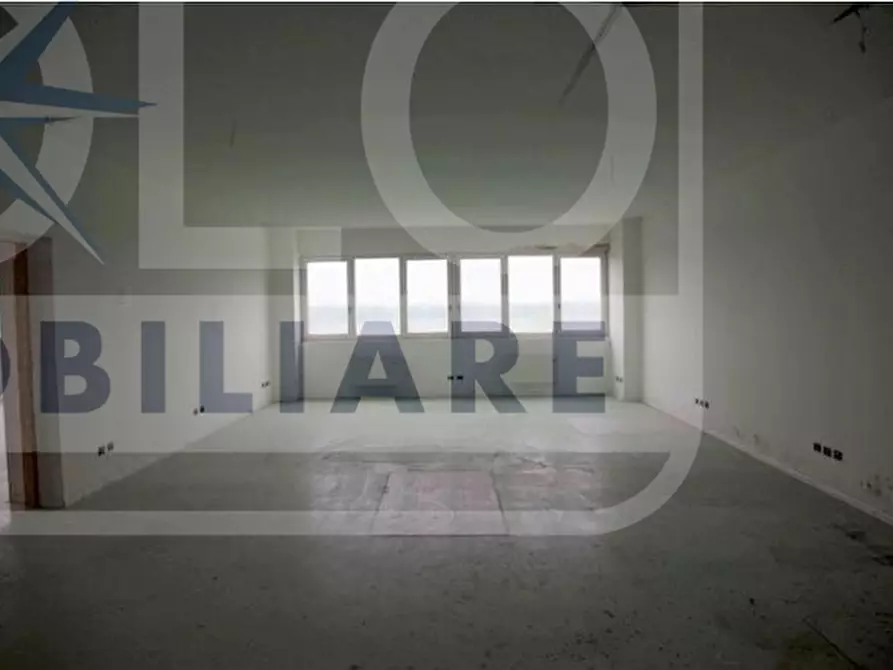 Immagine 3 di Magazzino in vendita  11 a Romano Di Lombardia