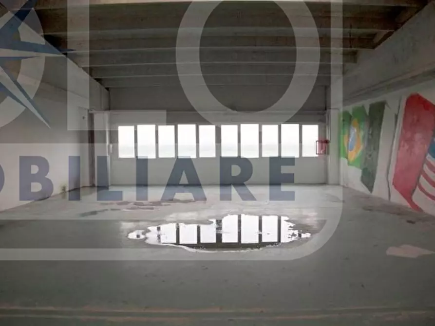 Immagine 5 di Magazzino in vendita  11 a Romano Di Lombardia