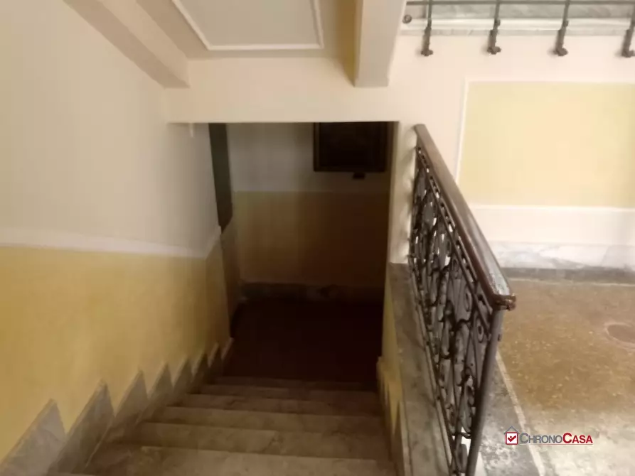 Immagine 8 di Magazzino in vendita  a Messina