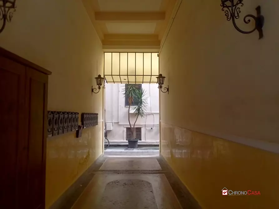 Immagine 4 di Magazzino in vendita  a Messina