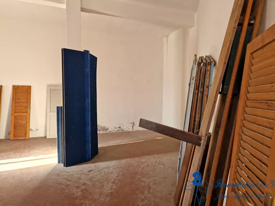 Immagine 5 di Magazzino in vendita  a Alassio