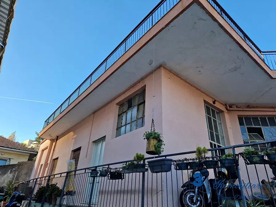 Immagine 6 di Magazzino in vendita  a Alassio