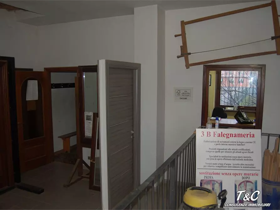 Immagine 6 di Magazzino in vendita  15 a Roletto