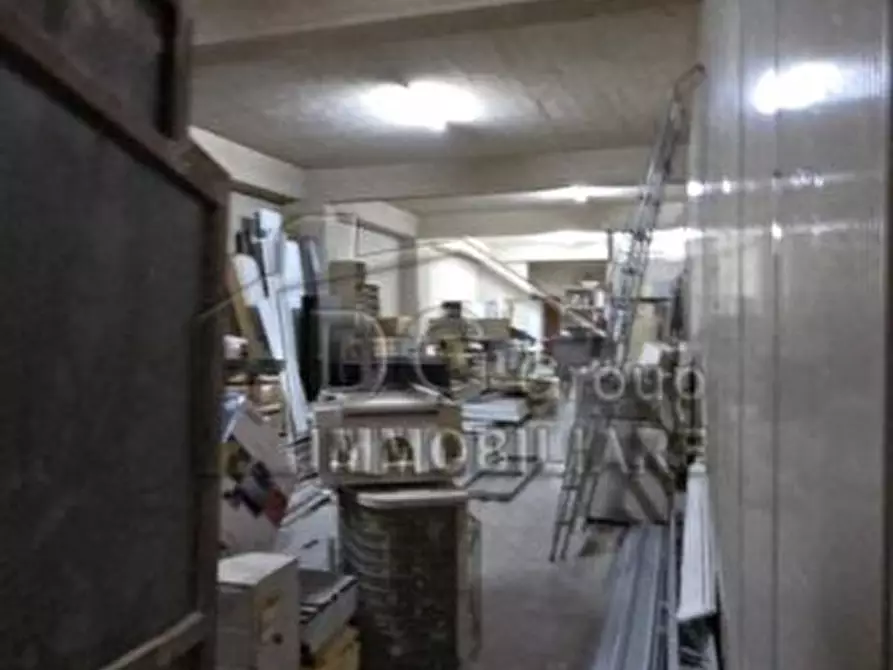Immagine 3 di Magazzino in vendita  a Alcamo